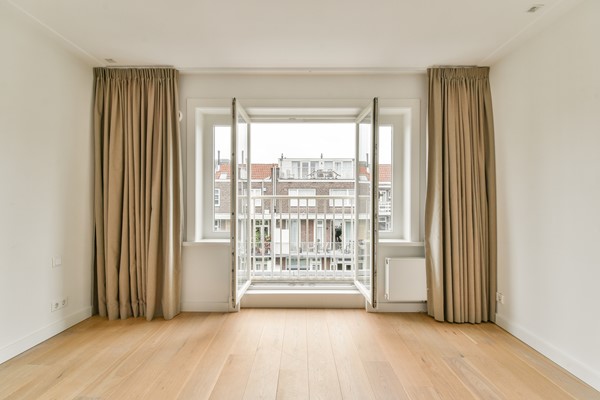 Medium property photo - Volkerakstraat 42-2, 1078 XT Amsterdam